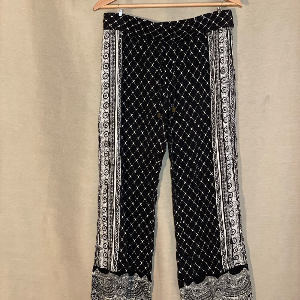 Printed cotton capri pant black and white